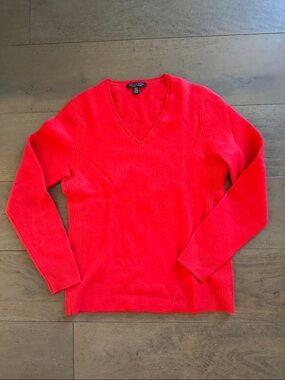 Asks 5th Ave V-Neck Cashmere Sweater - Red